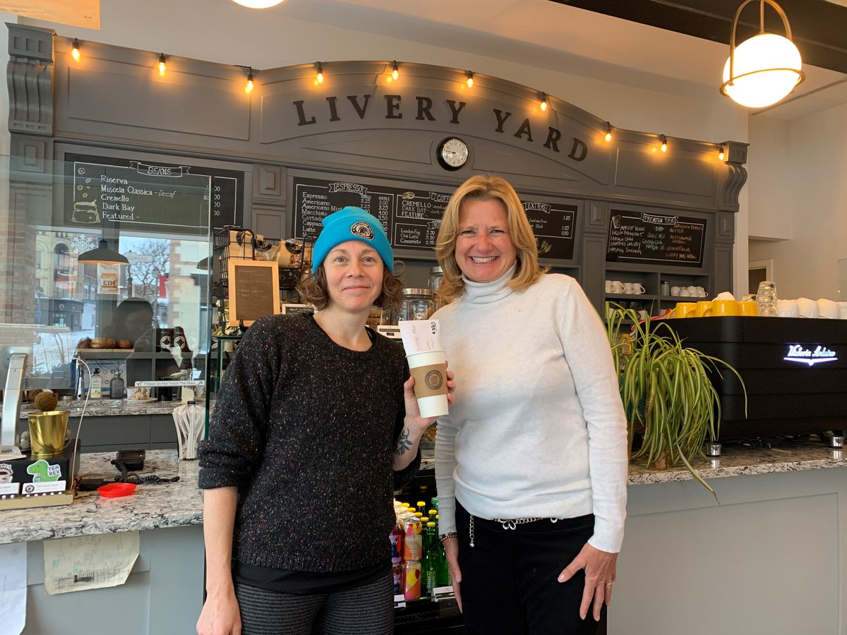 THANK YOU to the Livery Yard for the $340 donation from their "Songs for a Winter's Night" concert last Saturday; featuring Steve Rae and the Pony Man Band.  
Admission was free, but patrons gave in support of Shelterlink Youth Services and the Stratford Connections Centre! 🙂