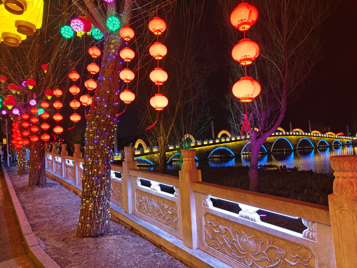 这样的灯会太美啦
#夜游莒南  #大美莒南  #灯会  #腊八节