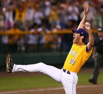 CountdownLSU's tweet photo. @LouisColeman31 bring us today’s installment of #JerseyCountdown Ohhh what a feeling as they sawed off the Horns to win the National Title in 2009. 2️⃣9️⃣-Days Away from First Pitch in @AlexBoxStadium for @LSUbaseball #LSU #GeauxTigers https://t.co/2SjjmQdEEf