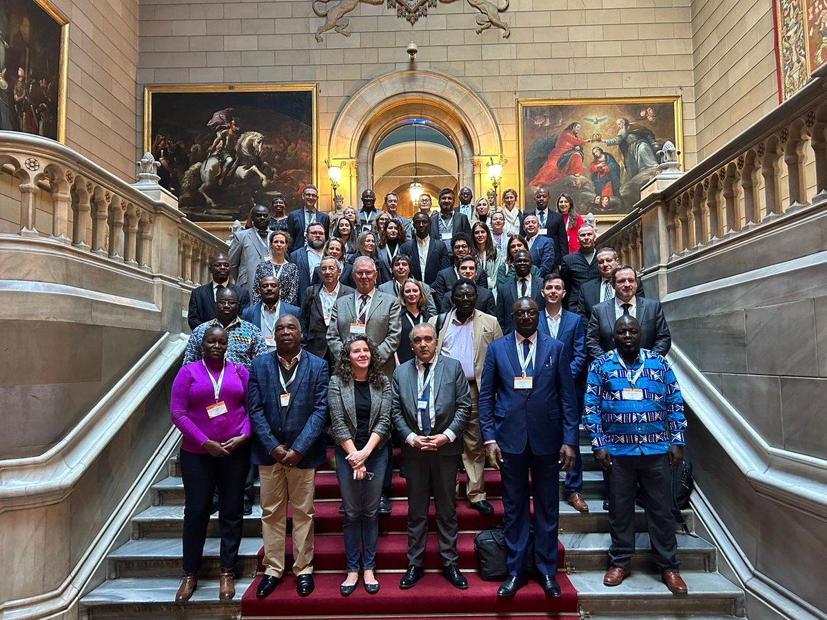 📸 Around 70 people are joining the Africa-EHEA Dialogue in @unibarcelona

🤝 Three days where the participants can exchanging insights, experiences and challenges on recognition and Quality Assurance

@OBREAL_ @DAAD_Germany @EU_Commission @_AfricanUnion @AAU_67 @ENQAtwt