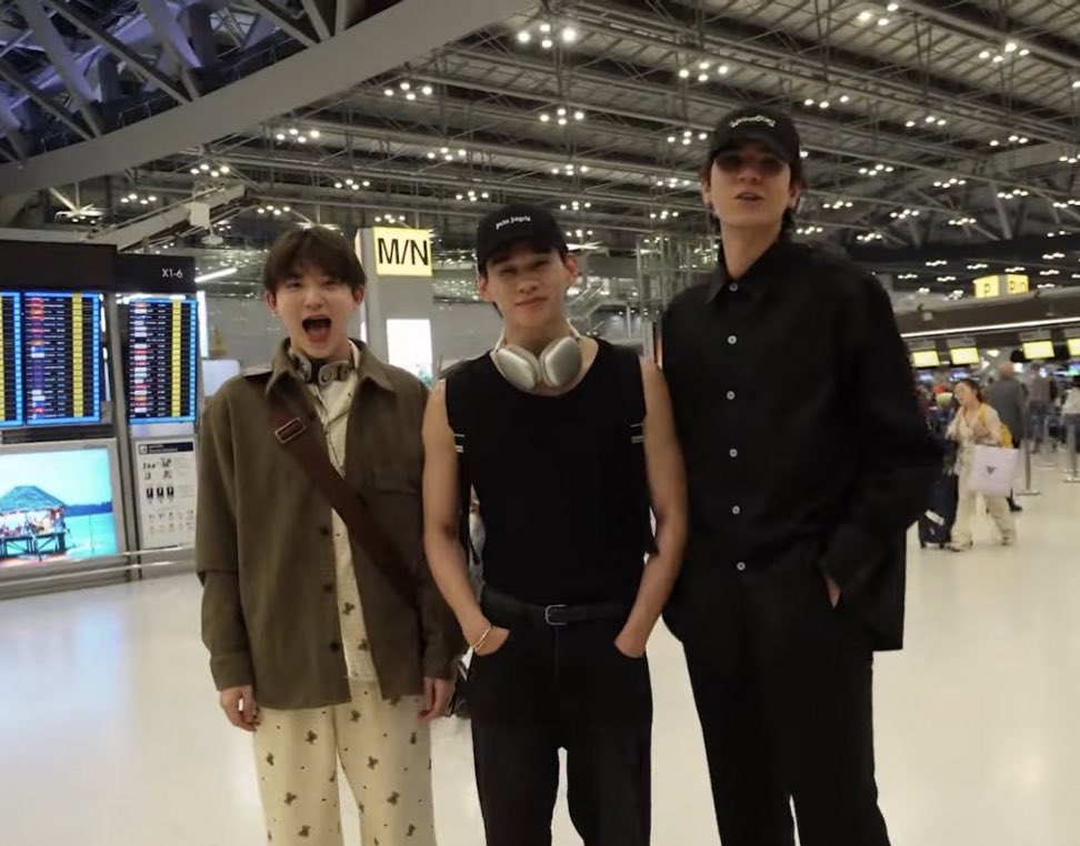 pmpmbmb's tweet photo. แล้วใครจะไปคิดว่าคนซ้ายสูง180 

#ATLASbutnotleastEP27 https://t.co/9WNDcFoLVM