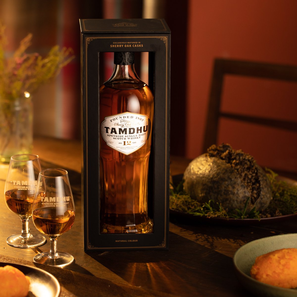 There's still time to raise your pens and dedicate your best poetry to Robert Burns. Submit your own whisky-inspired Burns Night poem for a chance to win a bottle of multi-award-winning Tamdhu 18 Year Old. Entries close Sunday 21st Jan. T&Cs apply. tamdhu.com/burns-poetry-c…