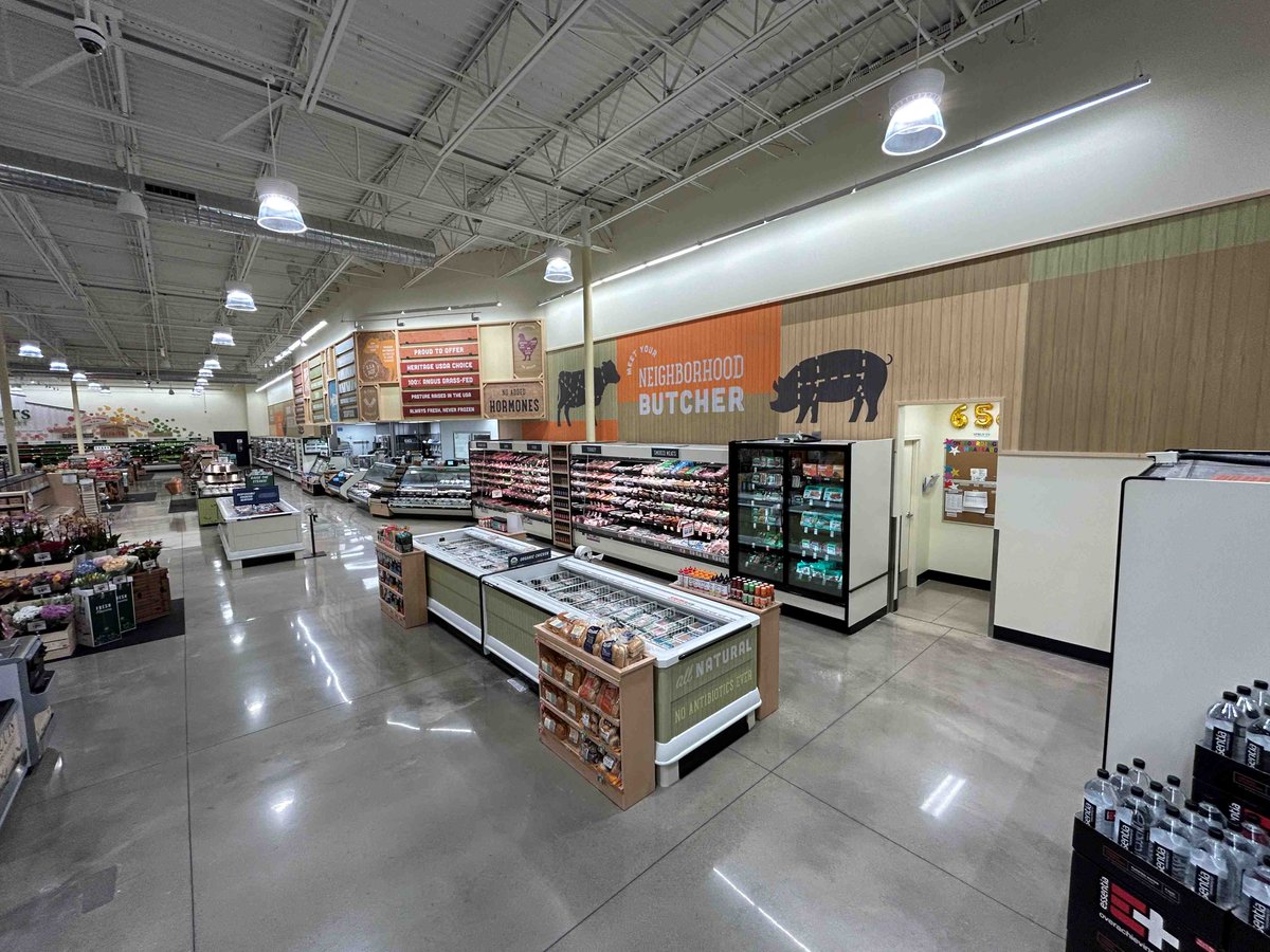 cuhaci_peterson's tweet image. Check out the newest Sprouts Farmers Market in Port Charlotte! We&apos;re happy to continue our partnership and growth. #Sprouts #AEC #StoreDesign #Grocery