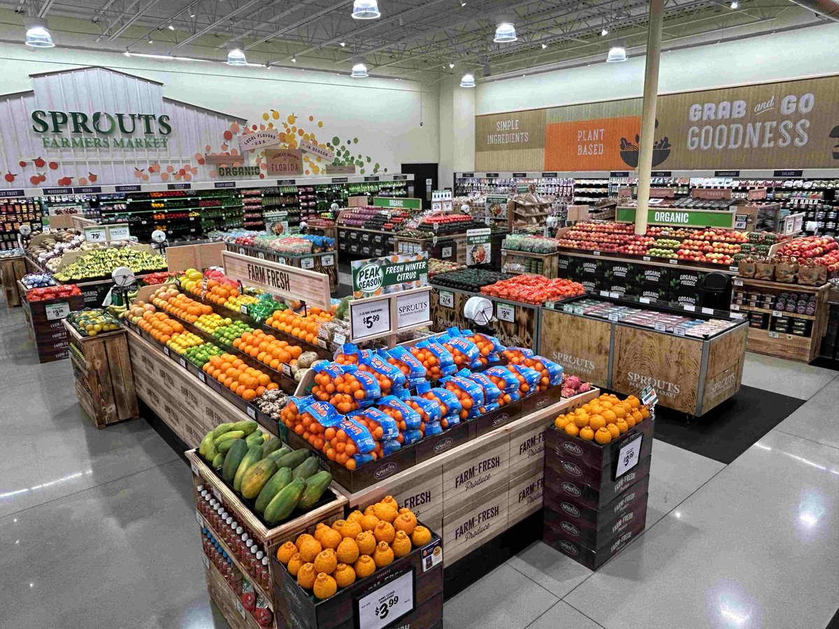 cuhaci_peterson's tweet image. Check out the newest Sprouts Farmers Market in Port Charlotte! We&apos;re happy to continue our partnership and growth. #Sprouts #AEC #StoreDesign #Grocery