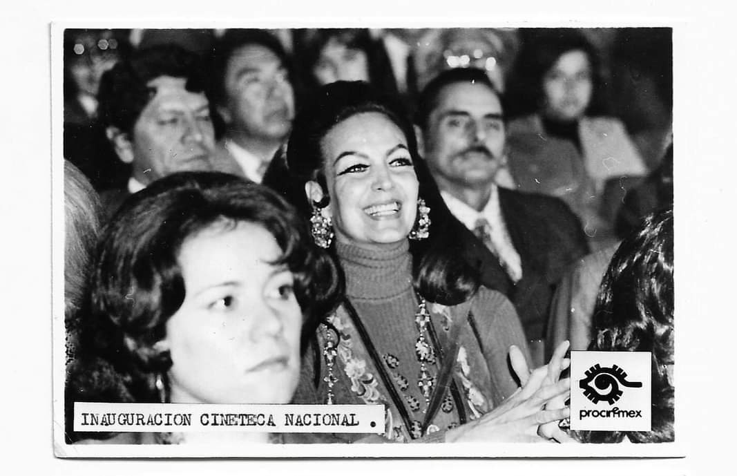 - Dónde está María, está la suerte: María Félix asiste a la inauguración de la Cineteca Nacional

*Colección Roberto Fiesco

#50AñosConCineteca #DíaCinetecaNacional @CinetecaMexico