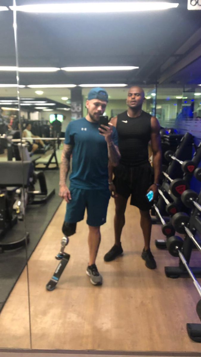 Bom dia ! 
Hoje tem aquele treininho na academia do meu mano <a href="/vinirodriguesof/">Vinícius Rodrigues 🦿</a>  ? Será ?
#TeamVini