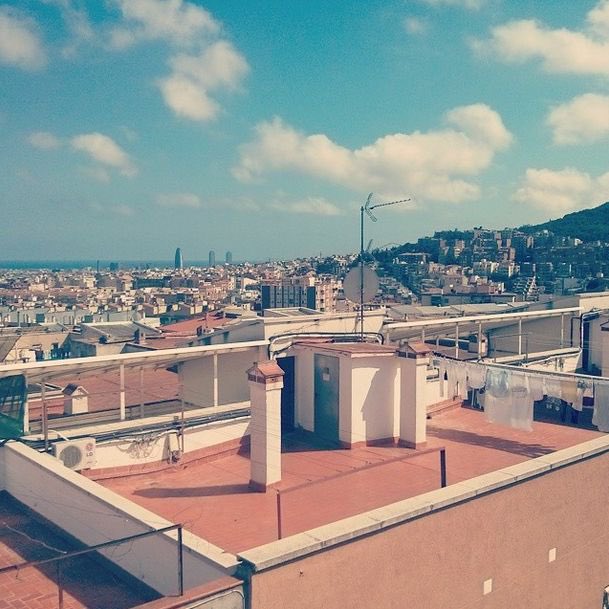 Fem visites de diagnòstic estat manteniment de cobertes i terrats, amb emissió d’informe fotogràfic, de recomanacions, prevenció i/o correcció.

Ideal per a complimentar llibres de l’edifici i garantir les assegurances.