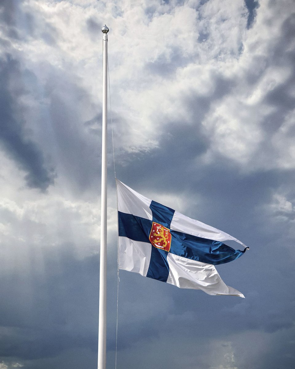 Kenraali Jaakko Valtanen on poissa. Häntä arvostettiin suuresti Puolustusvoimien keskuudessa. Suomen paras oli hänen sydämensä asia. Kunnioitamme suuresti entisen komentajamme muistoa ja otamme osaa hänen omaistensa ja läheistensä suruun.