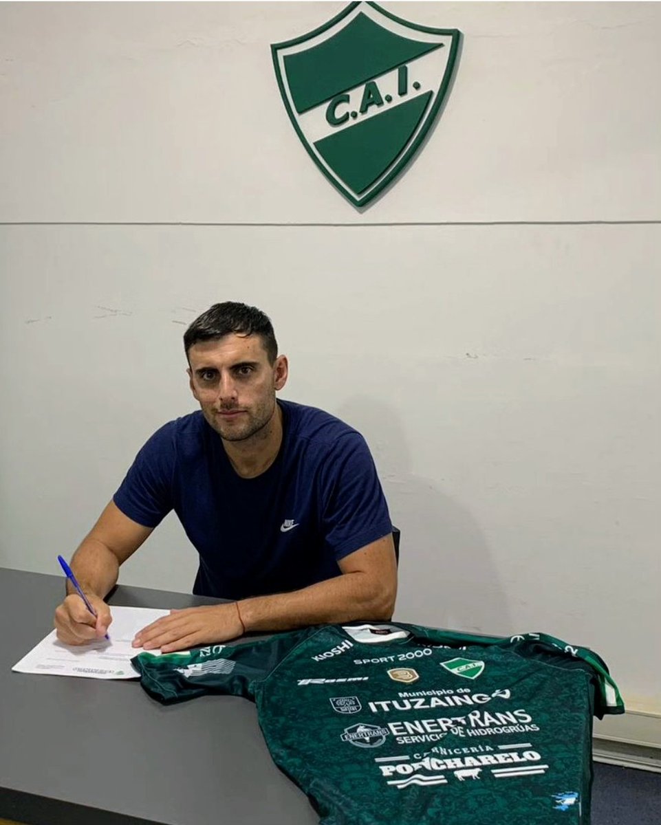 PASIONENASCENSO's tweet photo. Emmanuel Mantovani pegó la vuelta y se transformó una vez más en jugador de @ItuzaingoPrensa
@Bunker949

En nuestro canal de Youtube podés entrar, suscribirte y escuchar la nota con uno de los referentes del Verde

https://t.co/84irhIRiVq https://t.co/OdQ1m4xwZF