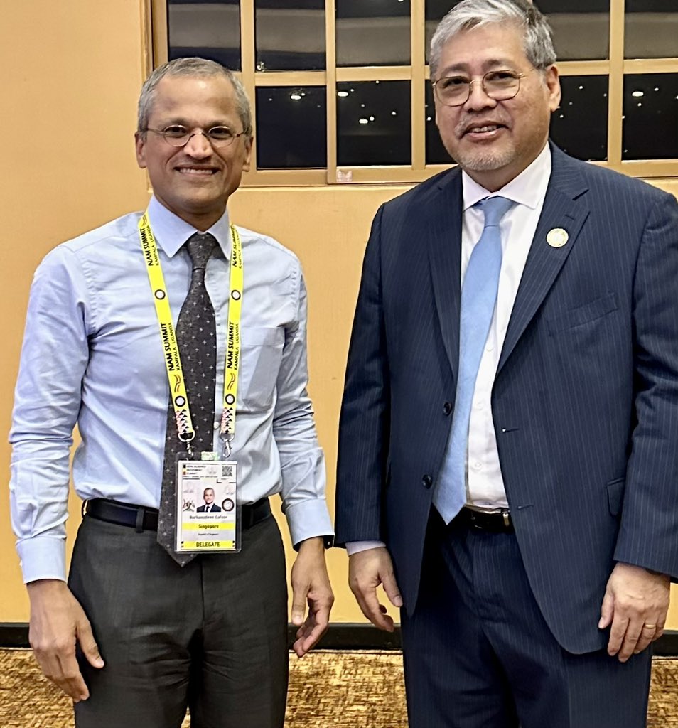 Honoured to meet an old friend, Secretary of Foreign Affairs of the Philippines, H.E. Enrique Manalo. We have known each other for many years as UN diplomats and our two countries have excellent bilateral relations, which are growing stronger. @MFAsg @SecManalo @VivianBala