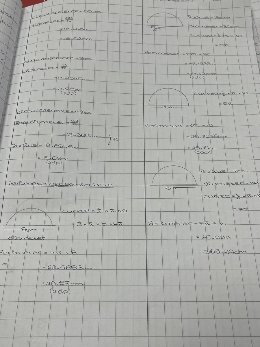 LiftBroadlands's tweet photo. Year 9 Maths 🧮 students recapping their knowledge on a circumference of a circle before moving into the length of an arc next lesson. 
✨Find your remarkable✨ https://t.co/fqtHK5hyzG
