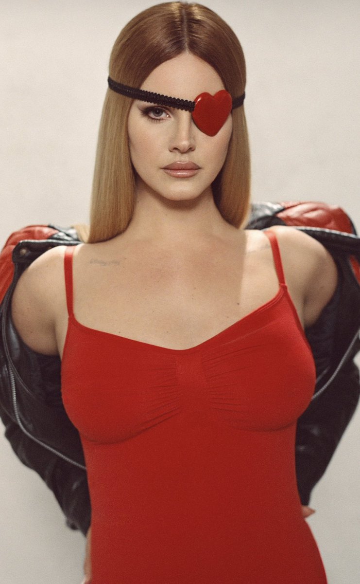 XMPLMAG's tweet photo. Lana Del Rey for SKIMS 🤍 https://t.co/4g62f2xu5D