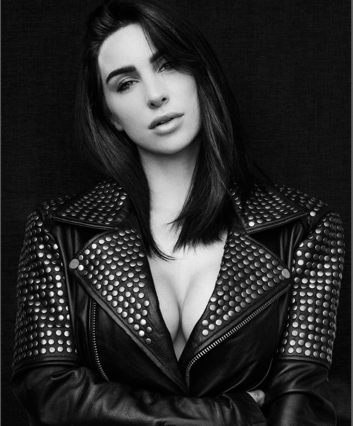 Vee S. 🧜‍♀️ (Parody) tweet media