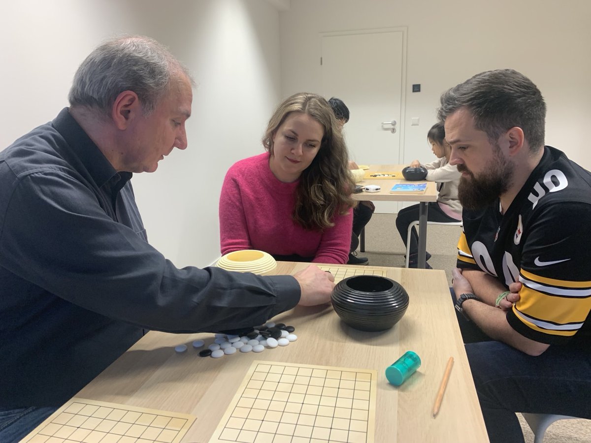 ccclux's tweet image. Welcome to the first Go course in the China Cultural Center in Luxembourg!
If you are also interested in the captivating and ancient board game, please click the link to learn more: ccclux.lu/courses/375-go…