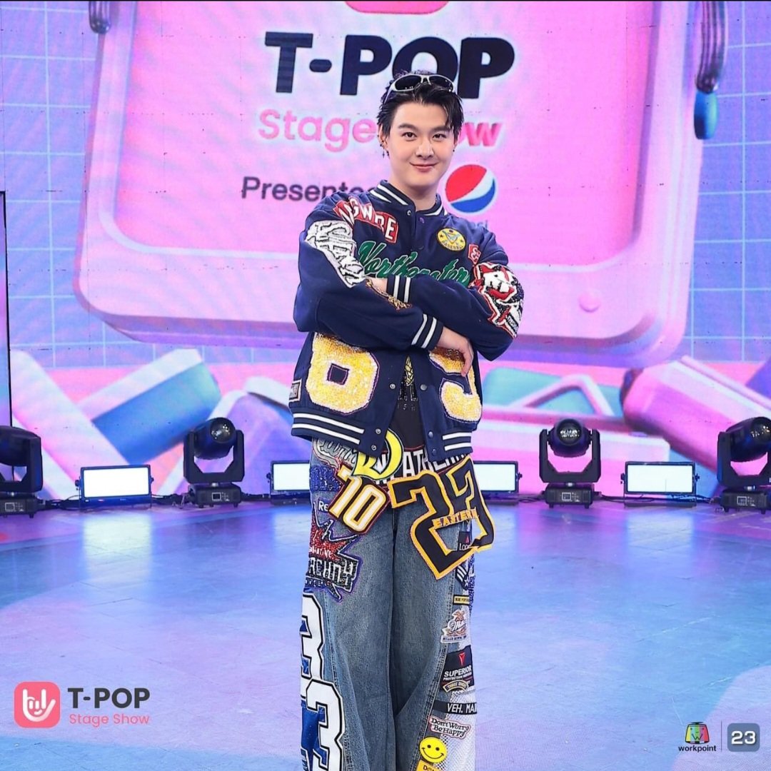วันนี้ชุดคุณ MC สุดคูล  

TPOPTHWEEK3 X SAINT
#TpopStageShowpresentedbyPEPSIWeek3