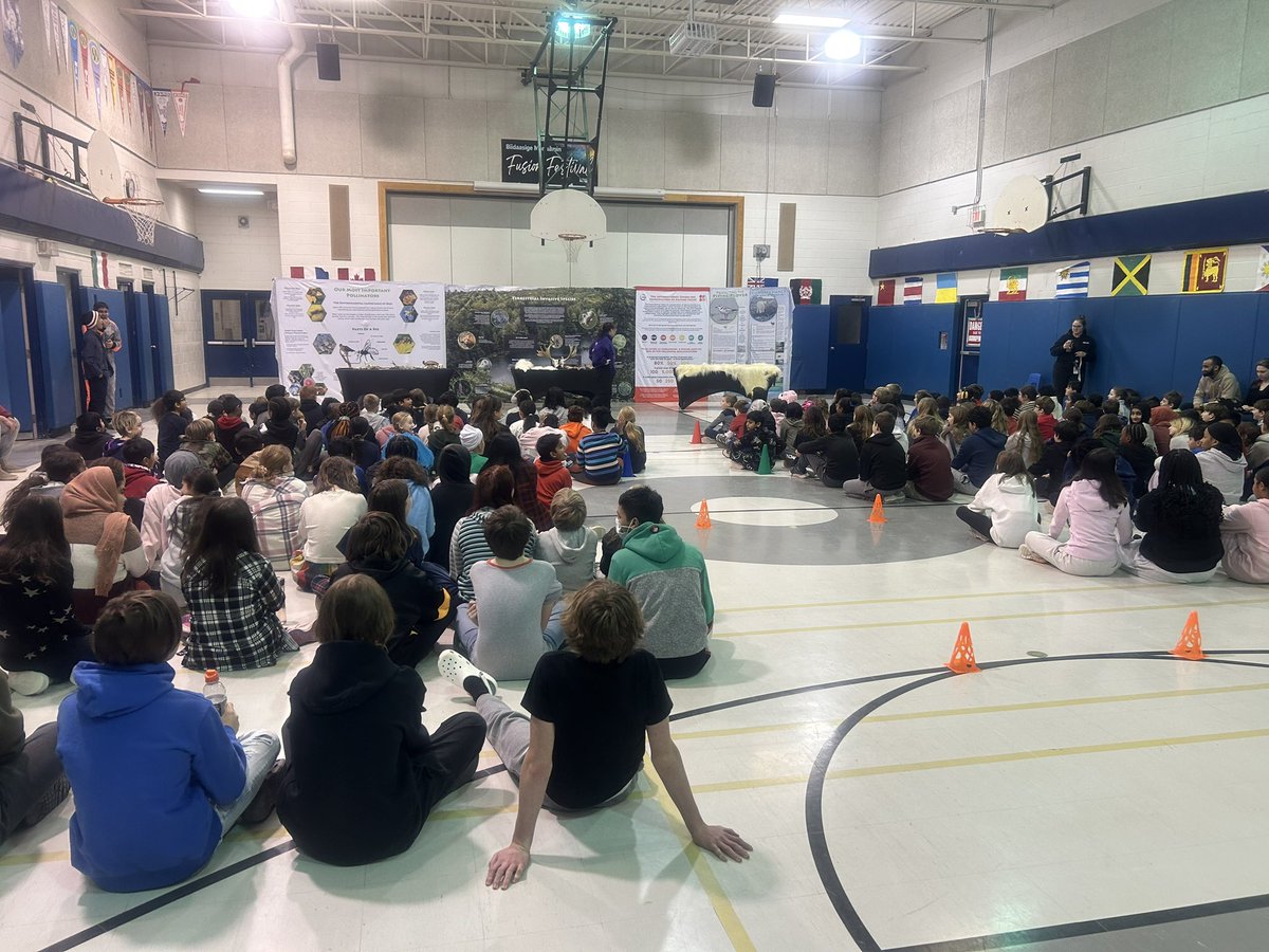 Biidaasigemanps's tweet photo. So happy to have Trinity from Heroes for Wildlife come to teach our students how they can work together to be good  environmental stewards. #WeAreBiidaasigeMandaminPS @DDSBSchools https://t.co/kFzyTr46Fd