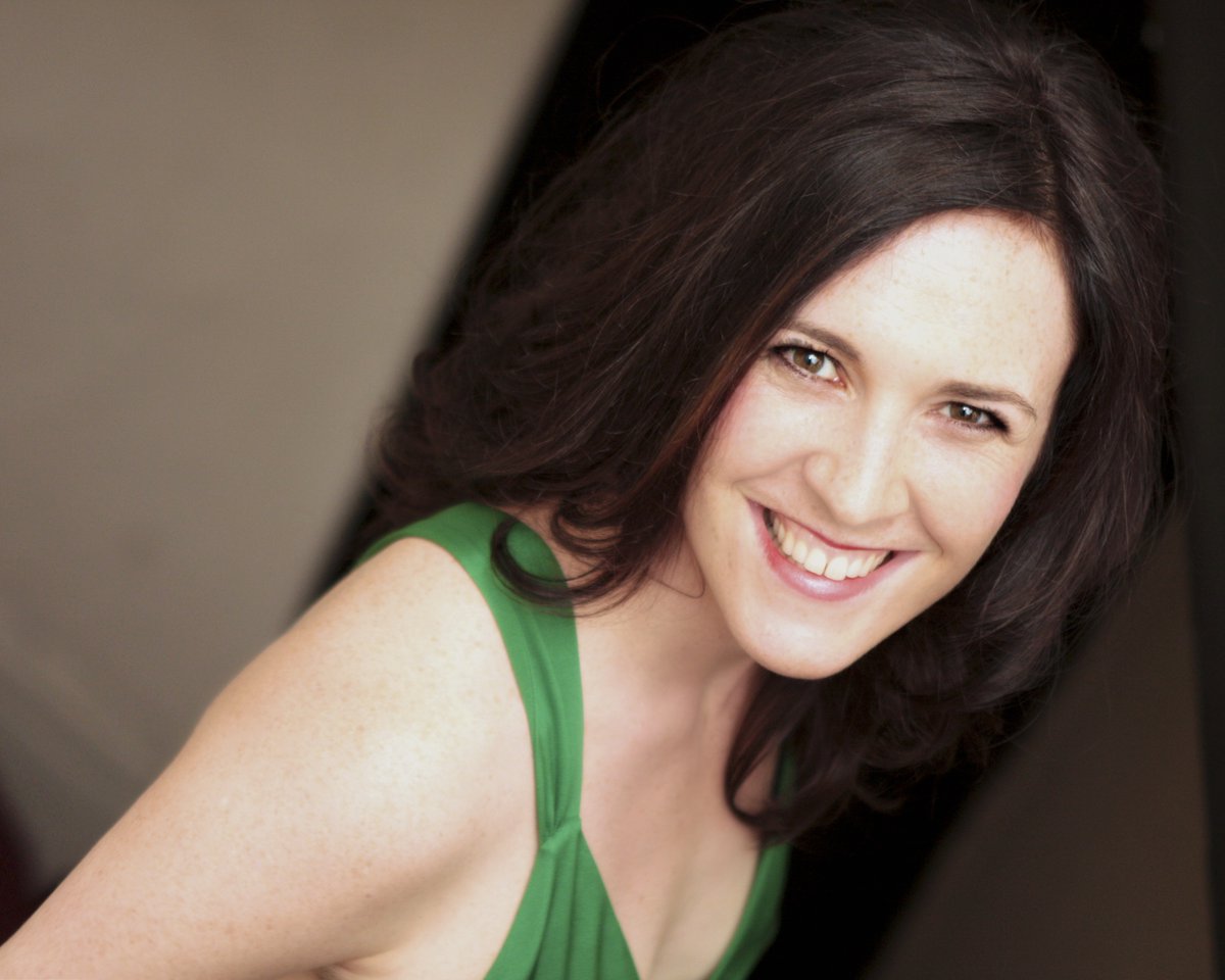 Vandaag in <a href="/nrc/">NRC</a>: sopraan Laura Bohn beschrijft haar afgelopen repetitieweek in Cultureel Dagboek: "Ik snap ineens hoe de vocale ontwikkeling van de Duchess aansluit bij haar emotionele spanningsboog – en ook bij mijzelf."
nrc.nl/nieuws/2024/01… Première 20/1 <a href="/Wilminktheater/">Wilminktheater</a>!