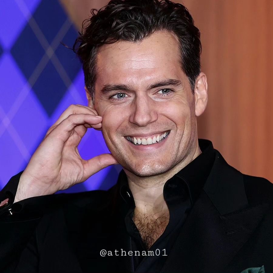 hcavillnation's tweet photo. Sem palavras para esse homem 
📷 | Henry Cavill, Argylle Seoul Premier
#Argyllemovie https://t.co/CulWMRfLTA
