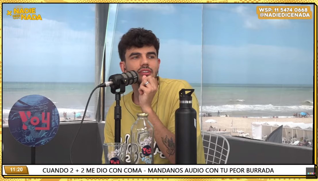 guilloteuy's tweet photo. Siempre que Santi habla de algún material, a la derecha, aparece el tiburón #nadiedicenada https://t.co/LxhBGfZjmC