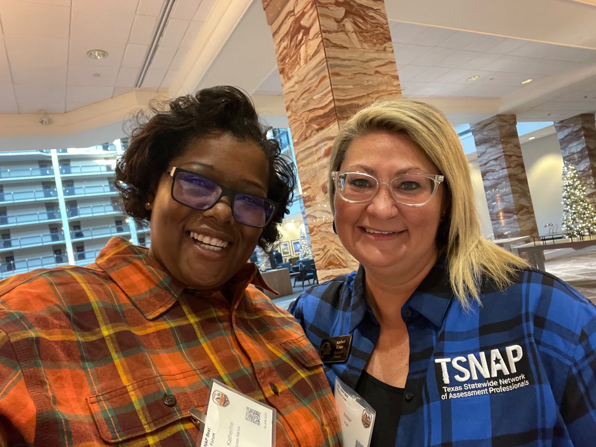 twhen2's tweet photo. Reunited with Amber from TNAP.  Loving it! https://t.co/NrocuRnTwD
