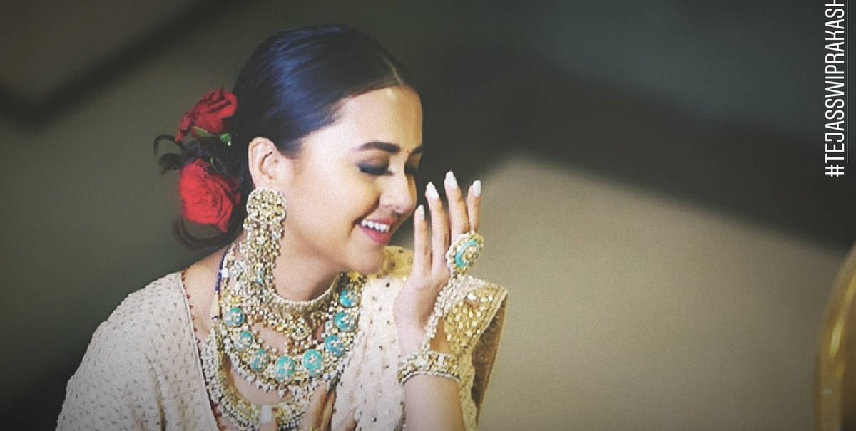 VinayRaghu02's tweet photo. "Main apni nazar se tumhe dekh lu kahi ye samaa badal na jaaye
Na jhukao tum nigahen kahi ye raat dhal na jaaye"
@itsmetejasswi #TejasswiPrakash #TejaTroops https://t.co/jcFqqr9xHT