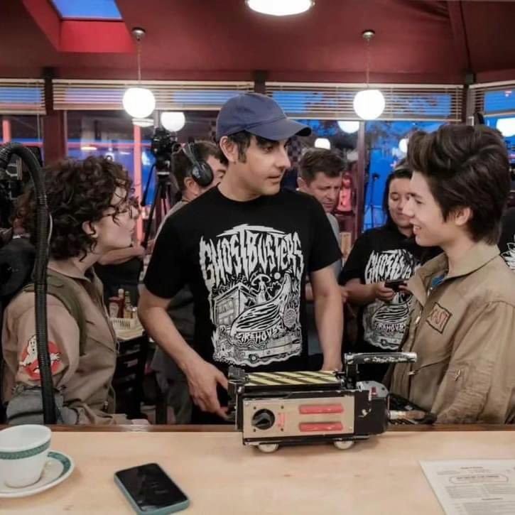 GhostheadsUk's tweet photo. Drear @gilkenan where did you get that awesome tee shirt from please?, your followers need to know and as a side note does it come in xxxl? #ghostbusters #frozenempire #teeshirts https://t.co/SgK7Gh3ItF