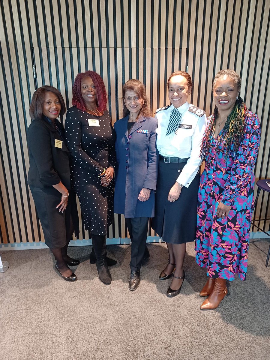 It's been inspiring listening to and meeting female role models in policing Great networking and fantastic buzz in the room as we share our experiences. Thanks you #WomenInTheShade