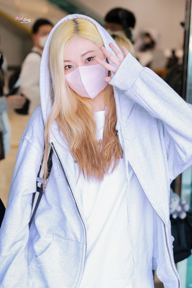 pinkday_jinny's tweet photo. 언니 해피벌스데이🩷

#HBDPinkPrincessJinny 
#SECRET_NUMBER #시크릿넘버 #JINNY #진희 @5ecretNumber https://t.co/6uj3udGZb3