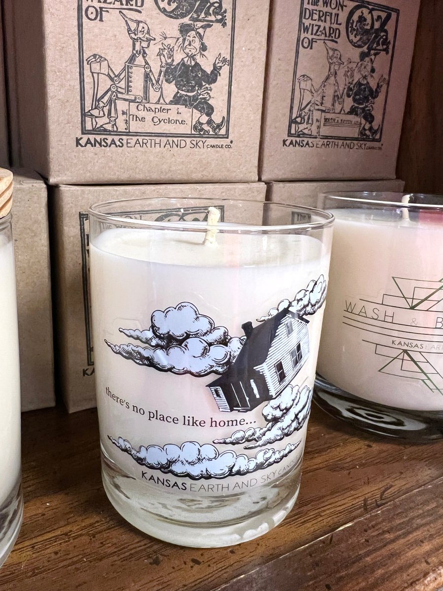 Read my article before Kansas Day! Made in the Heartland: Kansas Products Great for Gift-Giving kansaslivingmagazine.com/articles/2024/… #shoplocal #KansasLivingMagazine