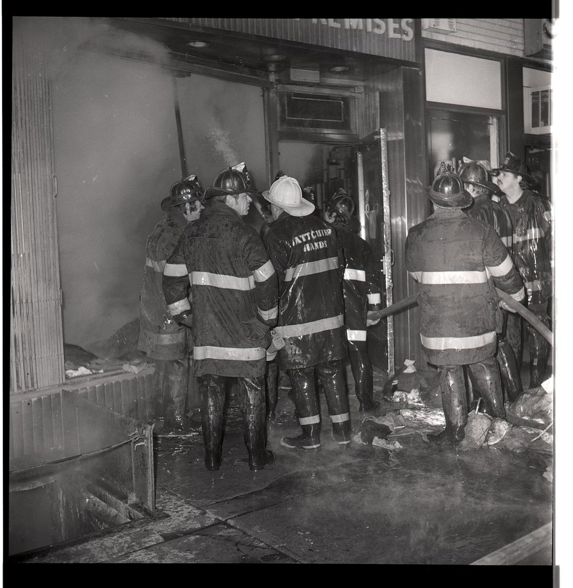 Today’s #ThrowbackThursday takes us to January 12, 1974, when fire ripped through several shops on Elm Avenue and 15th Street in Brooklyn.    Learn more about FDNY history with the @nycfiremuseum Throwback Podcast, now available on Apple, Spotify, and Google Play. #tbt