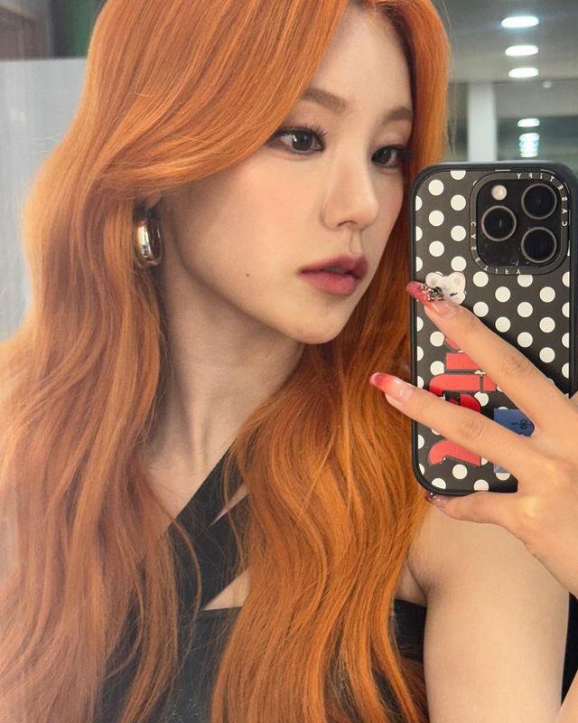 yejigallery's tweet image. #YEJI instagram update