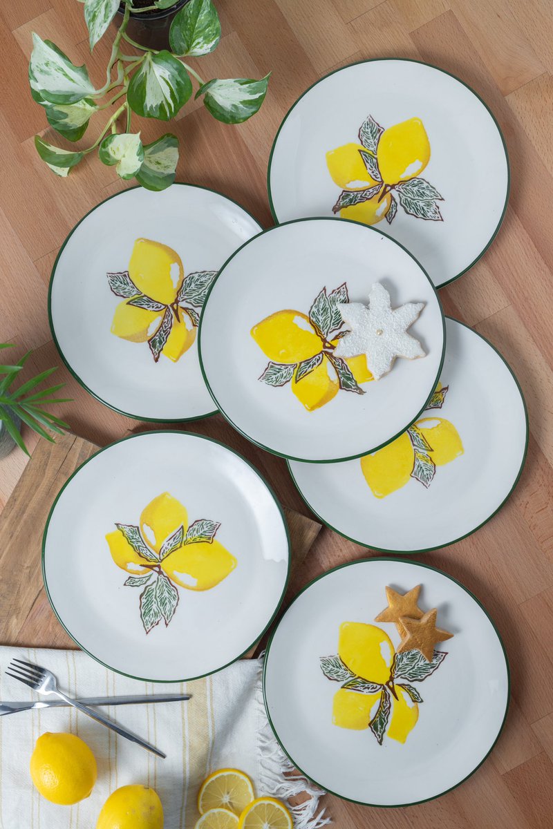 finehometr's tweet photo. Lily limon desenli servis tabakları ile sofralarınıza limonların taze enerjisini getirin! 🍋 💦

#finehome #tabaktakımı #servistakımları #servistabakları #limondeseni #çeyizlistesi #sofradüzeni #mutfak #sunumlar https://t.co/nJlsrr5L2a