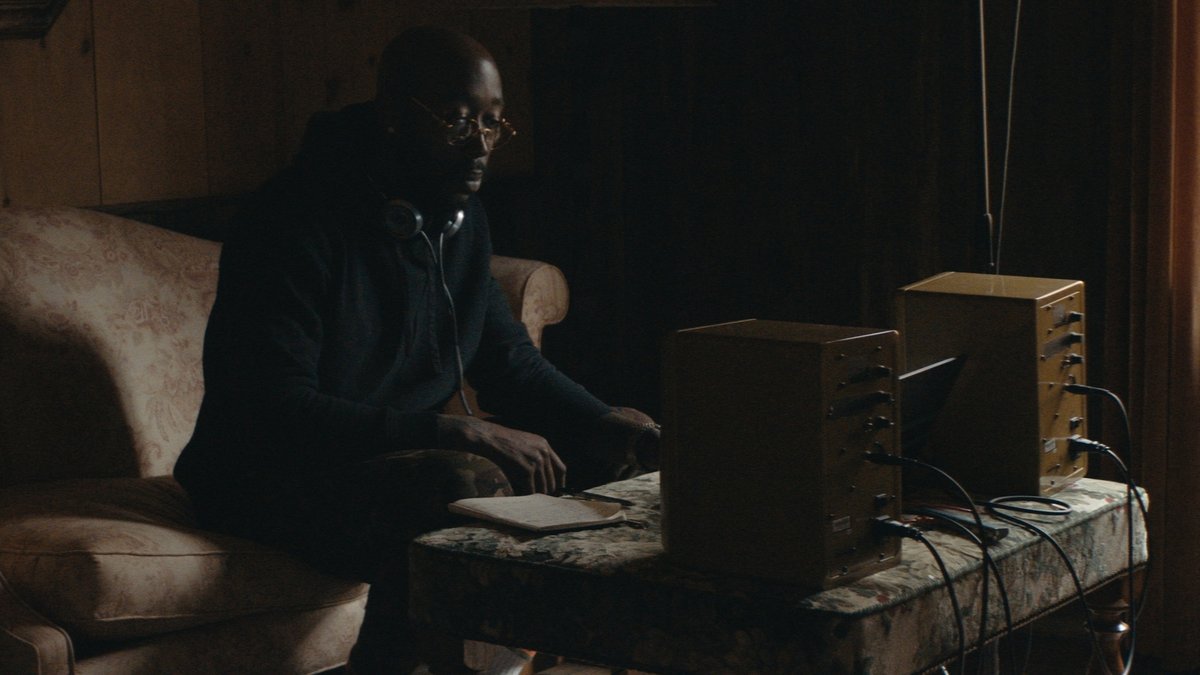 Grado headphones can be seen in the just released @downwiththekingfilm starring @FreddieGibbs and Leon Michels - @elmichelsaffair - See it now on Netflix! #freddiegibbs #LeonMichels #downwiththeking #headphones