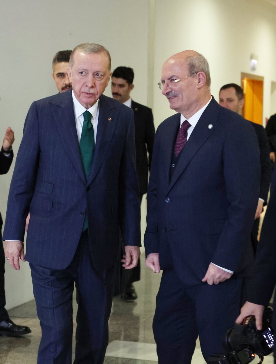 GurselBaran's tweet photo. ATO Congresiumda gerçekleştirilen 31 Mart 2024 Belediye Başkanlığı seçimi AK Parti Aday Tanıtım Toplantısına katılarak, Cumhurbaşkanımız Sayın @RTErdogan 'ın hitaplarını dinledik. 

Ankara Büyükşehir Belediye Başkan adaylığına seçilen Sayın @turgutaltinok06 ve memleketim #Siirt Belediye Başkan adaylığına seçilen, kıymetli kardeşim Sayın @AvEkremOlgac ’ın da aralarında yer aldığı tüm belediye başkan adaylarımızı tebrik ediyor, yerel yönetimlerde milletimize hizmet yolunda yapacakları çalışmalar için şimdiden başarılar diliyorum.

Rabbim utandırmasın hayırlı uğurlu olsun.