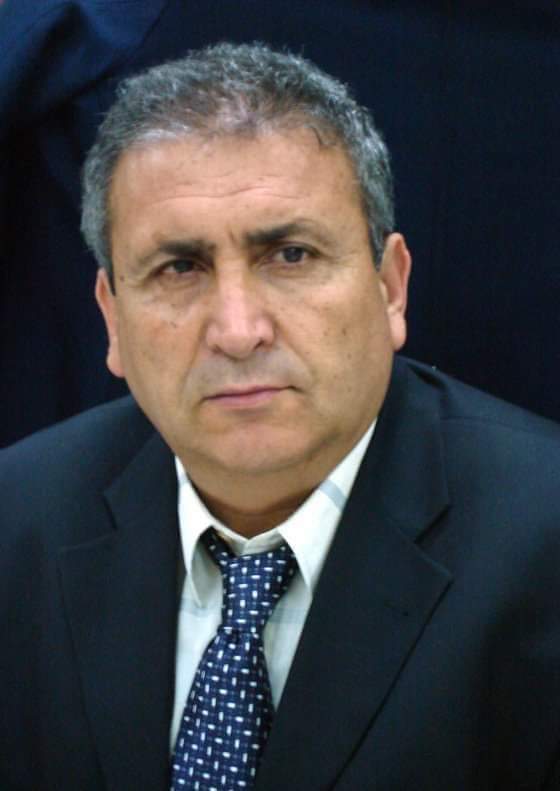 Talal3995's tweet photo. أرى الموت يعتام الكرام ويصطفي
عقيلة مال الفاحش المتشدد

خبر مؤلم يهز الساحة الأدبية الشعرية رحيل الشاعر الكبير محمد الغزي.
كبيرهم الذي علمهم السحر. https://t.co/vKCScp2SK7