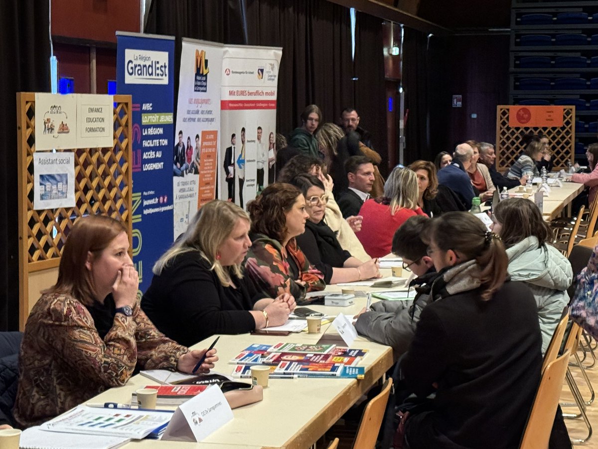 YannickKratz's tweet photo. Forum des métiers des collégiens organisé par le Rotary de Bitche et le lycée Teyssier à l’espace Cassin https://t.co/JldiSeGLXB