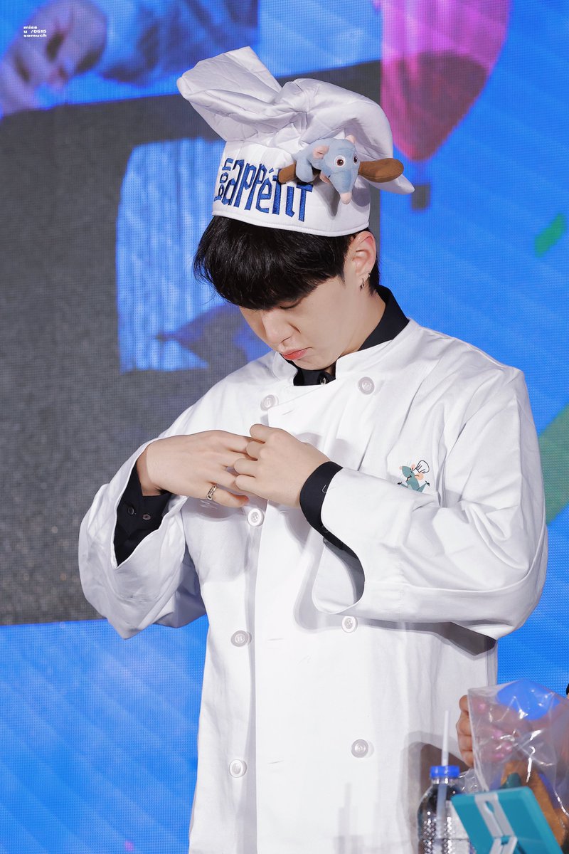 missusomuch0615's tweet photo. 240118 이즈위 팬싸

#세븐틴 #SEVENTEEN #권순영 #호시 #hoshi #ホシ https://t.co/gzDiaJ7r3H