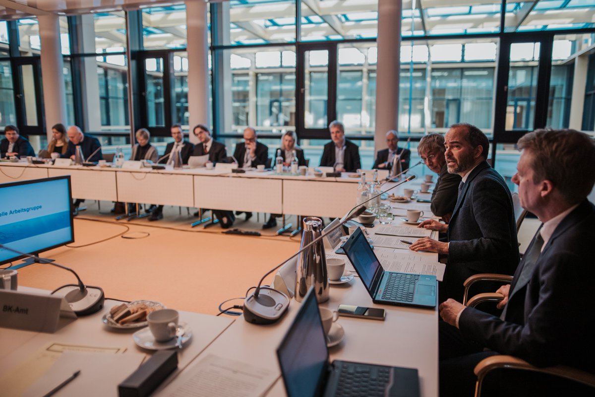 _BMUKN's tweet photo. Kickoff für die Nationale #Meeresstrategie! Heute fand die konstituierende Sitzung der Interministeriellen Arbeitsgruppe Meer statt, in der die Strategie gemeinsam erarbeitet wird. Es geht also weiter voran mit der #Meeresoffensive 🙌🌊 Danke an alle, die dabei waren! https://t.co/ZKmMFTt5T4
