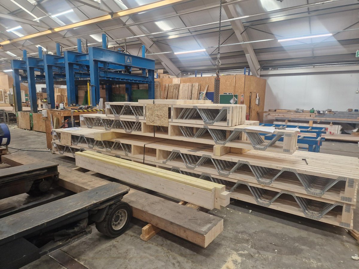 FlitcraftLtd's tweet photo. Not only do Flitcraft manufacture timber frames, we also manufacture our own posi-joists.  If any traditional builders are interested in a quotation please feel free to contact Flitcraft on 01995 679444 #injectawall #flitcrafttimberframe #newbuild #construction #flitcraft https://t.co/BNEgQ0lTmq