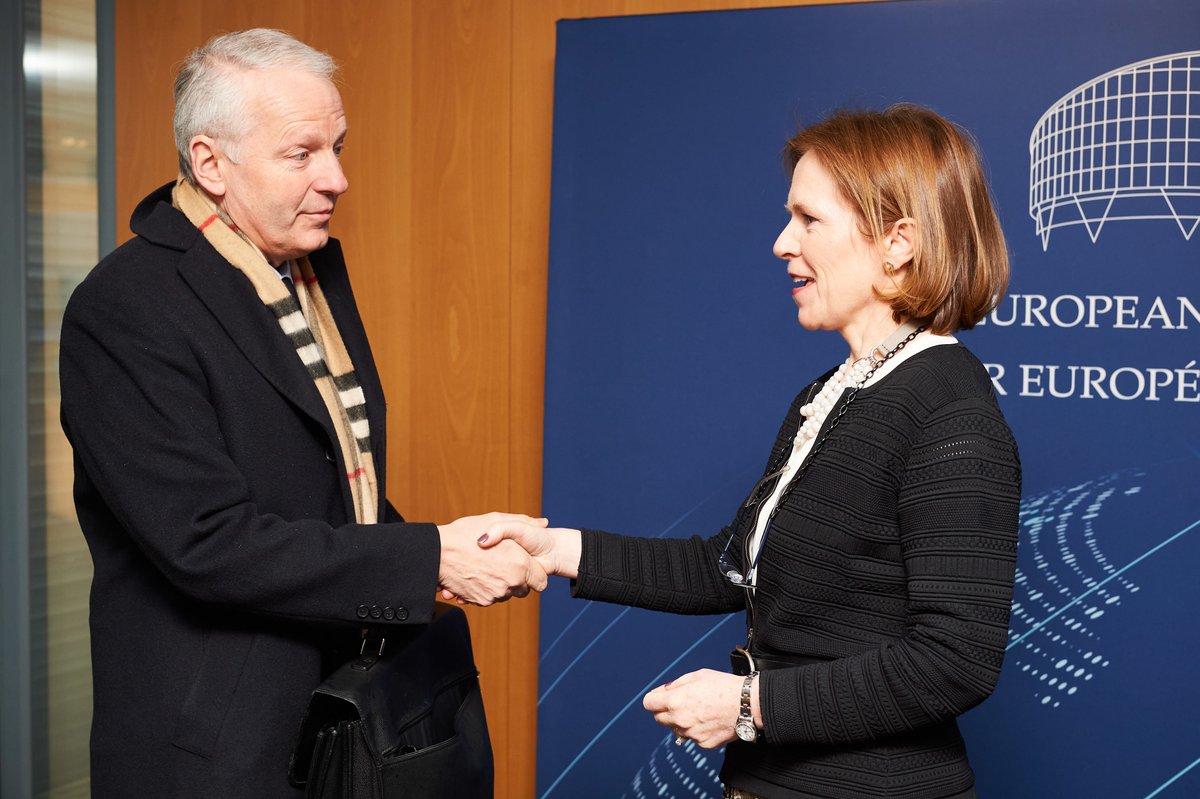 RepFranceCdE's tweet photo. Aujourd'hui @Remy_Heitz_PG @Courdecassation 🇫🇷 s'est rendu à #Strasbourg❗

Une opportunité d'échanger avec la @ECHR_CEDH, sa Présidente Síofra O'Leary 🇮🇪 et le juge 🇫🇷 Mattias Guyomar avant de rencontrer le Service de l'exécution des arrêts de la #CEDH #SERVEX du @CoE_fr 🇪🇺 https://t.co/n9akw9tZJD