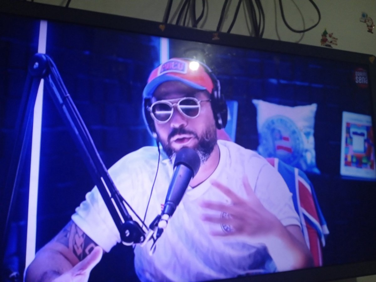MaeDeAutista13's tweet photo. Que todos os meios , tenham a sabedoria que você teve hoje , de falar sobre a situação de #DiegoRosa. Obrigada por sua empatia .
@Darino_Sena , grata por existir . Só quem tem depressão ou já passou por isso , sabe o que Diego está passando . Futebol , nunca será só Futebol https://t.co/JzcsWe3dlr