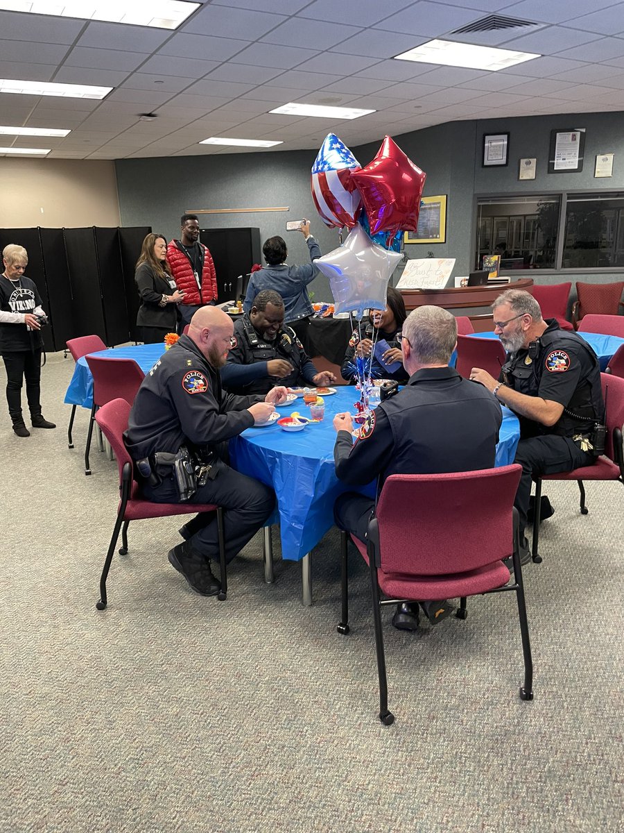 Honoring our amazing KPD! 👏🏻👏🏻👏🏻
Words cannot express how much we truly appreciate you!!! 💙🚓
#atoasttoourfinest 🎉
<a href="/KleinISD/">Klein ISD</a> <a href="/kleinisdpd/">Klein ISD Police</a>