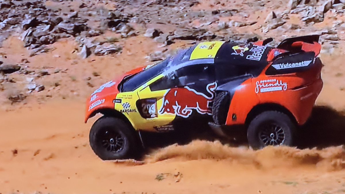 SS11 - Losing nearly +01:30.0 of time with suspension issues today, Séb and Fabian remain P3 overall, with a tricky final day tomorrow to remain in the podium places, with Chicherit only +00:07.00 behind in P4. 🤞🏼 #Dakar2024 #vamos #203