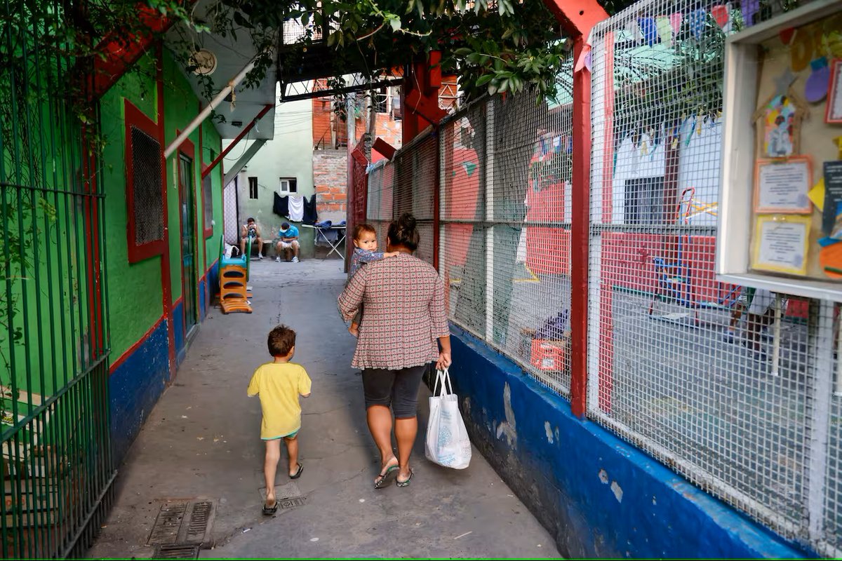 AlverMetalli's tweet photo. El verano de las cantimploras vacías (o el milagro para multiplicar la escasez) https://t.co/DkeKbPx6IX https://t.co/5khk4XJfYQ