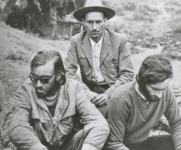 PEspekio's tweet photo. "La Sociedad de la Nieve" de @FilmBayona basada en el libro de Pablo Vierci, es además la historia de la "Tragedia y Milagro de los Andes". 

La película me llevó a indagar en los hechos. Sorprendido por la cantidad de imágenes in situ😳 

Bella película... y la banda sonora 🤯 https://t.co/9e22iABdHk