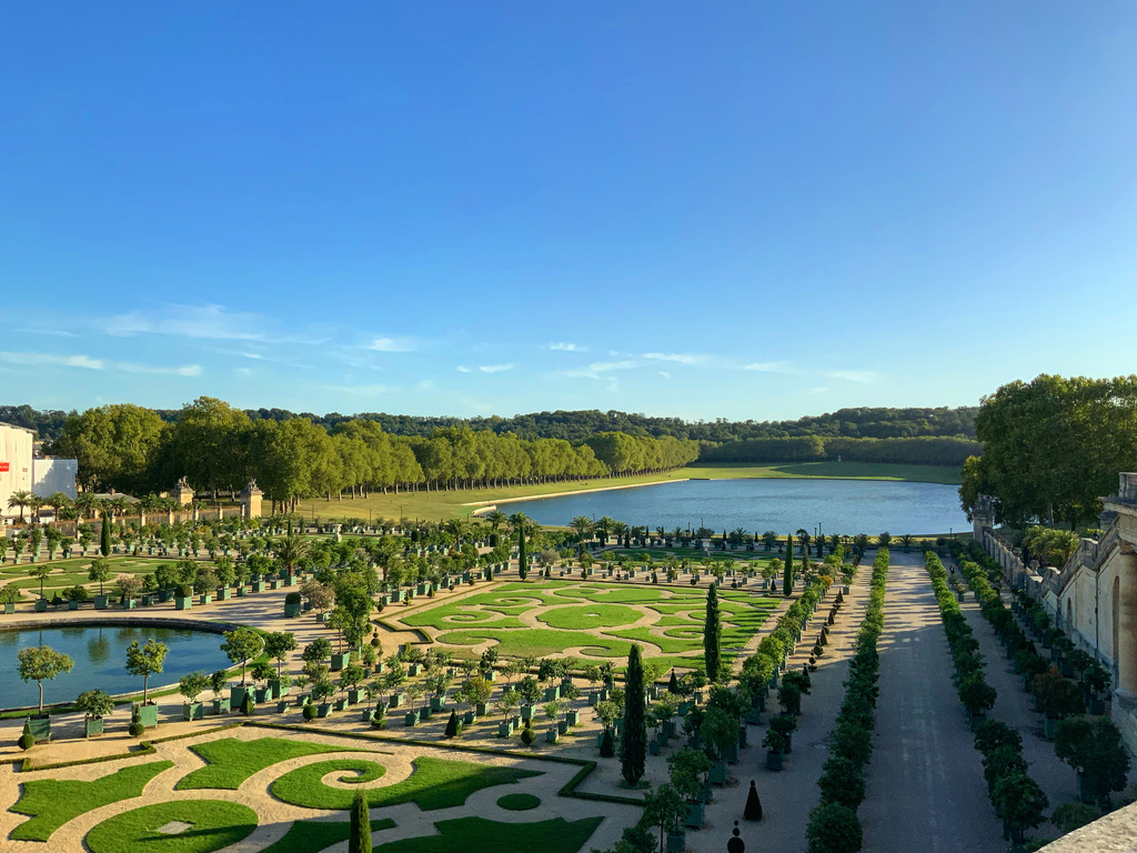 briandecoded's tweet image. By tomorrow, 91% of people will quit and forget their New Year’s resolution. 

It was doomed when they woke up hungover on Day One. 

Stop these 10 resolution killers (and stay in the 9% that make it to 2025):