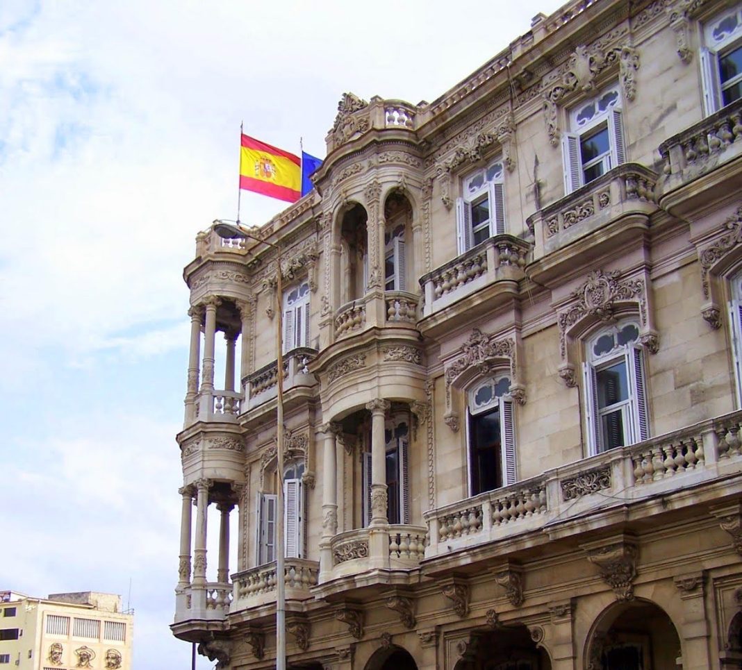 ConsEspLaHabana's tweet photo. 📣 A partir del 22/1/2024, para todos los trámites consulares ℹ️

Las personas que lo deseen podrán conservar sus documentos originales 📜

Deberán acudir a su cita con los documentos originales y fotocopias legibles de los mismos 📑 https://t.co/5X4Xe9Ai9l