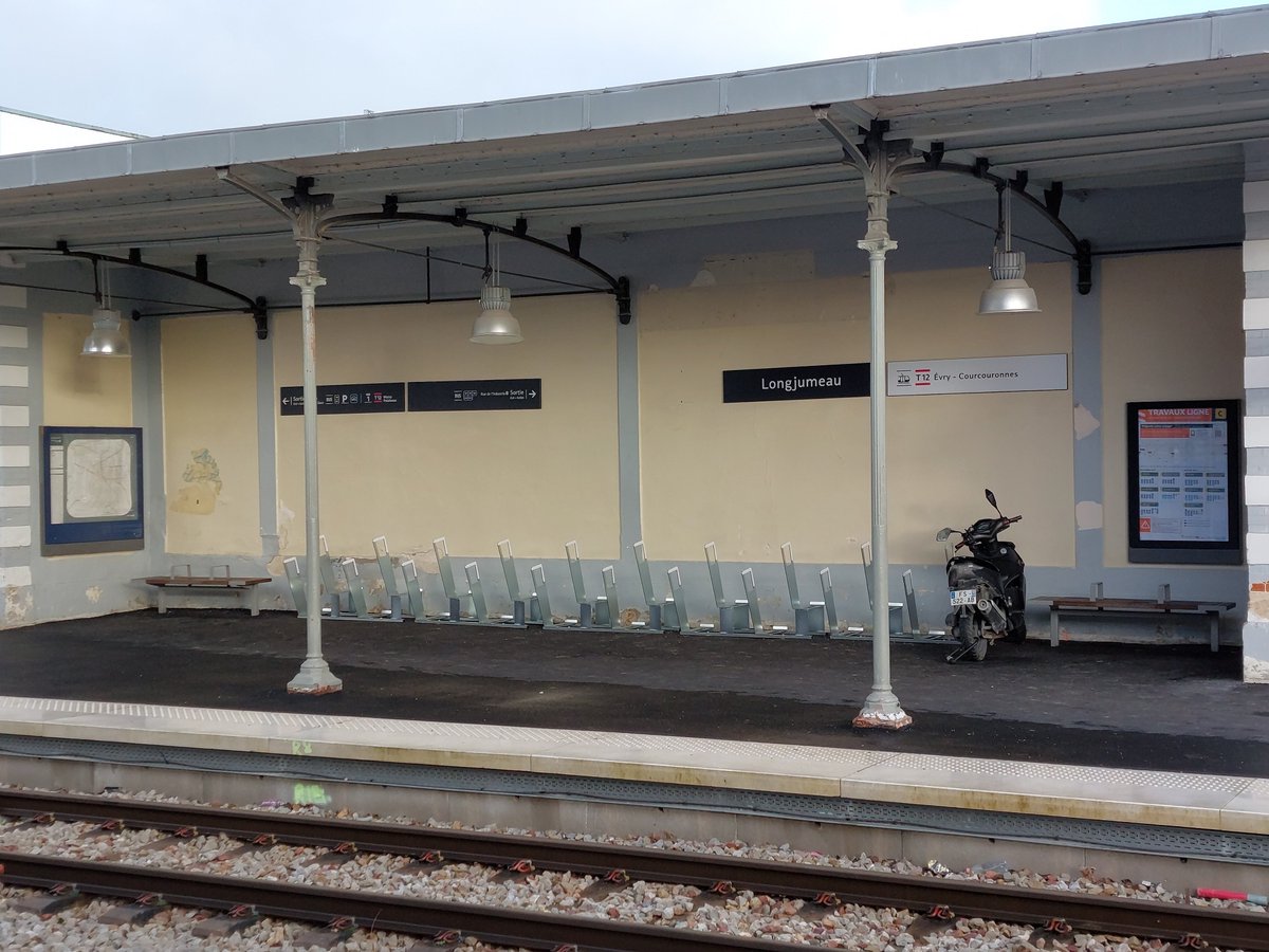 IDFmobilites's tweet image. 🚲 Vos trajets à #vélo seront plus sûrs et plus agréables avec ces nouveaux #ParkingsVélos sur le réseau @idfmobilites ⬇

🅿 Gravigny-Balizy : 6 places en libre accès
🅿 Longjumeau : 20 pl. en libre accès
🅿 Maisse : 24 pl. en libre accès
🅿 Athis-Mons : 40 pl. sécurisées