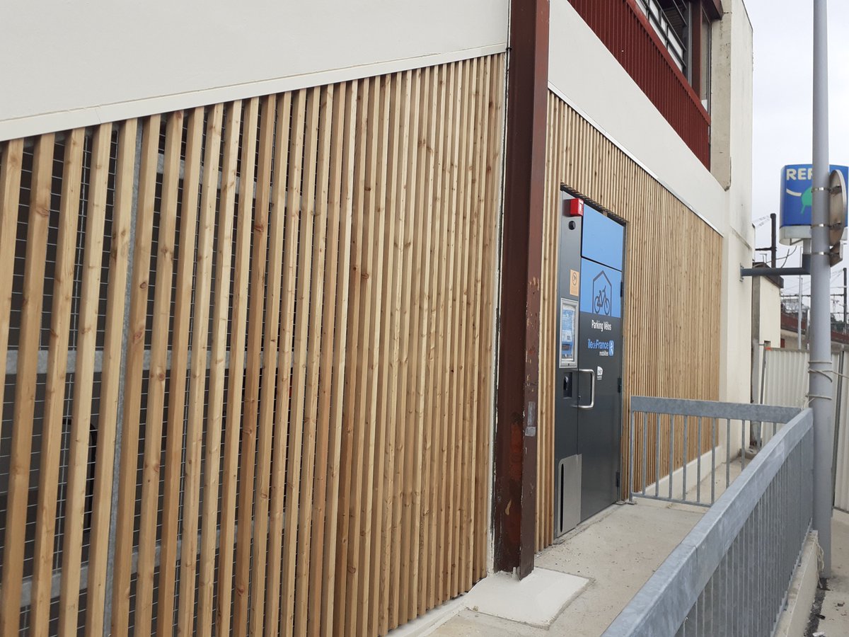 IDFmobilites's tweet image. 🚲 Vos trajets à #vélo seront plus sûrs et plus agréables avec ces nouveaux #ParkingsVélos sur le réseau @idfmobilites ⬇

🅿 Gravigny-Balizy : 6 places en libre accès
🅿 Longjumeau : 20 pl. en libre accès
🅿 Maisse : 24 pl. en libre accès
🅿 Athis-Mons : 40 pl. sécurisées