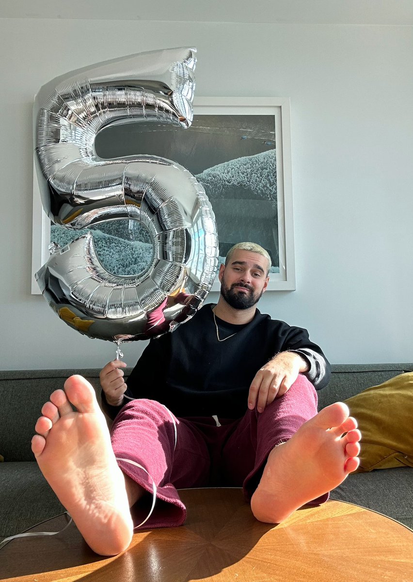 caseycooperxxx's tweet photo. ⭐️ HAPPY 5 YEARS ⭐️ Wow! Today is my 5 year anniversary of producing my own content! 🤯 that is no easy feet (see what I did there? 😜) I don’t even know where to begin. I’m so incredibly proud and grateful for everything, Thank you guys so much for all your love and support 🖤🙏🏻 https://t.co/EViPbB7Myw
